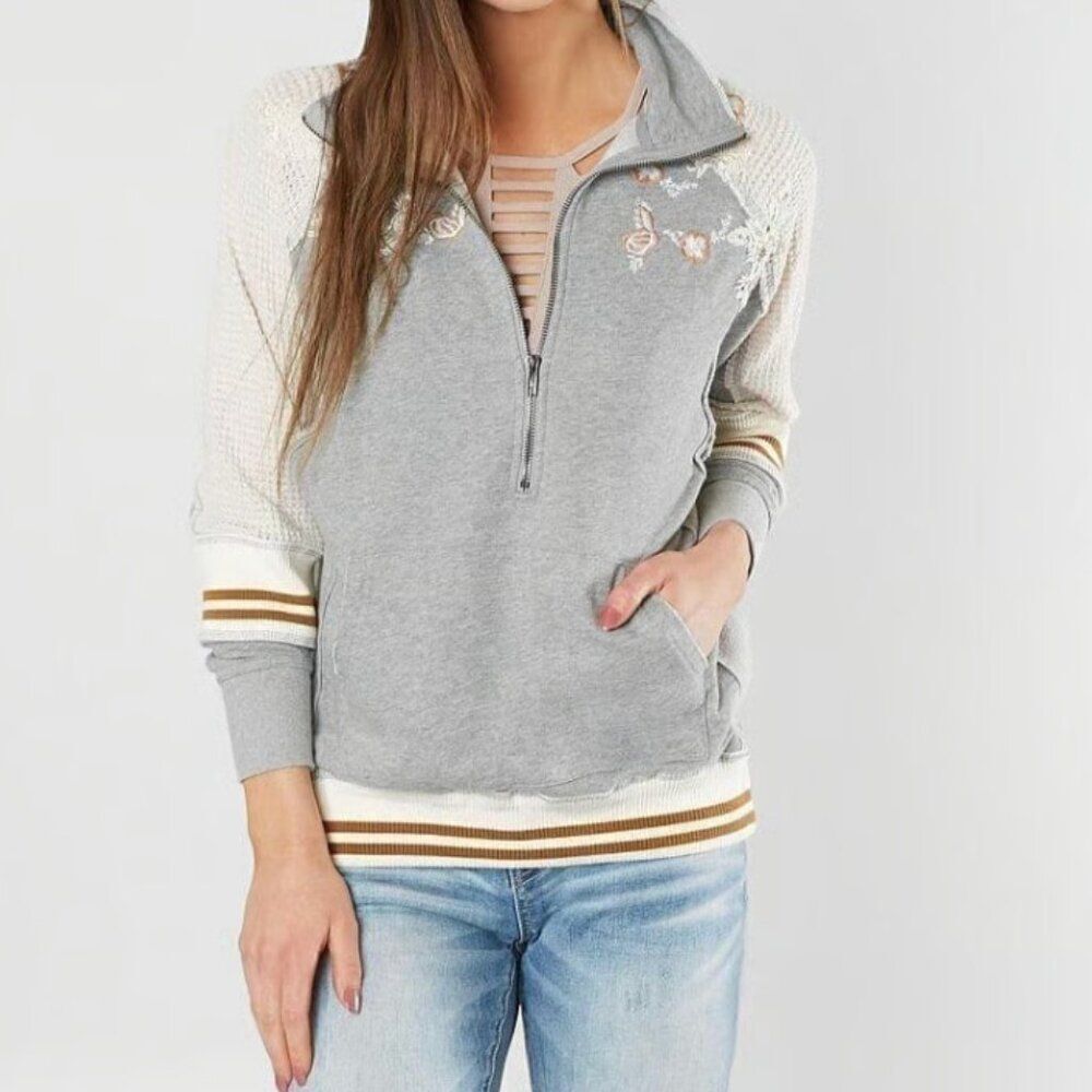 Gimmicks from BKE Embellished Half Zip Sweatshirt in Size XL